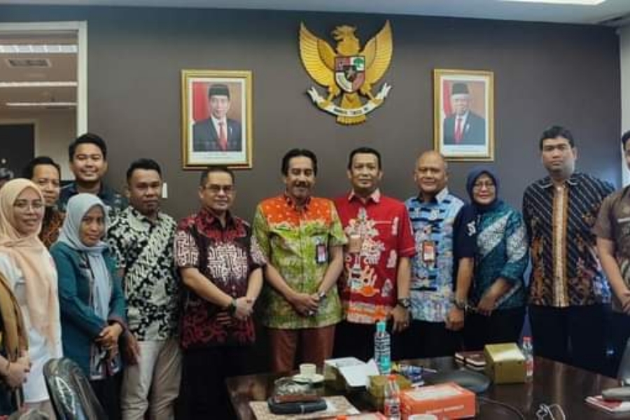 Foto Bersama Pemkab Bombana Bersama Perwakilan Direktorat Jendral Bina Pemerintahan Desa, Kementrian Desa Pembangunan Daerah Tertinggal dan Transmigrasi (Kemendes PDT) 